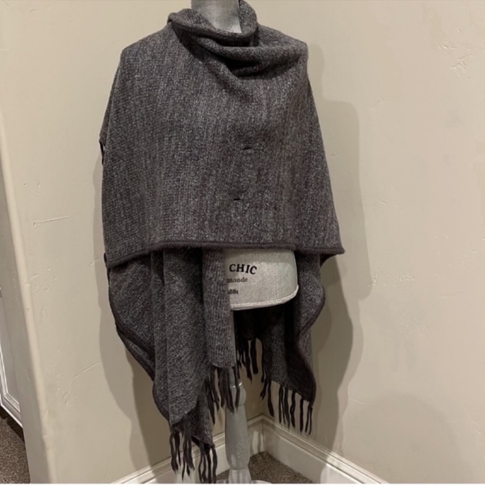 Kenzie Gray Cape heathered knit OS